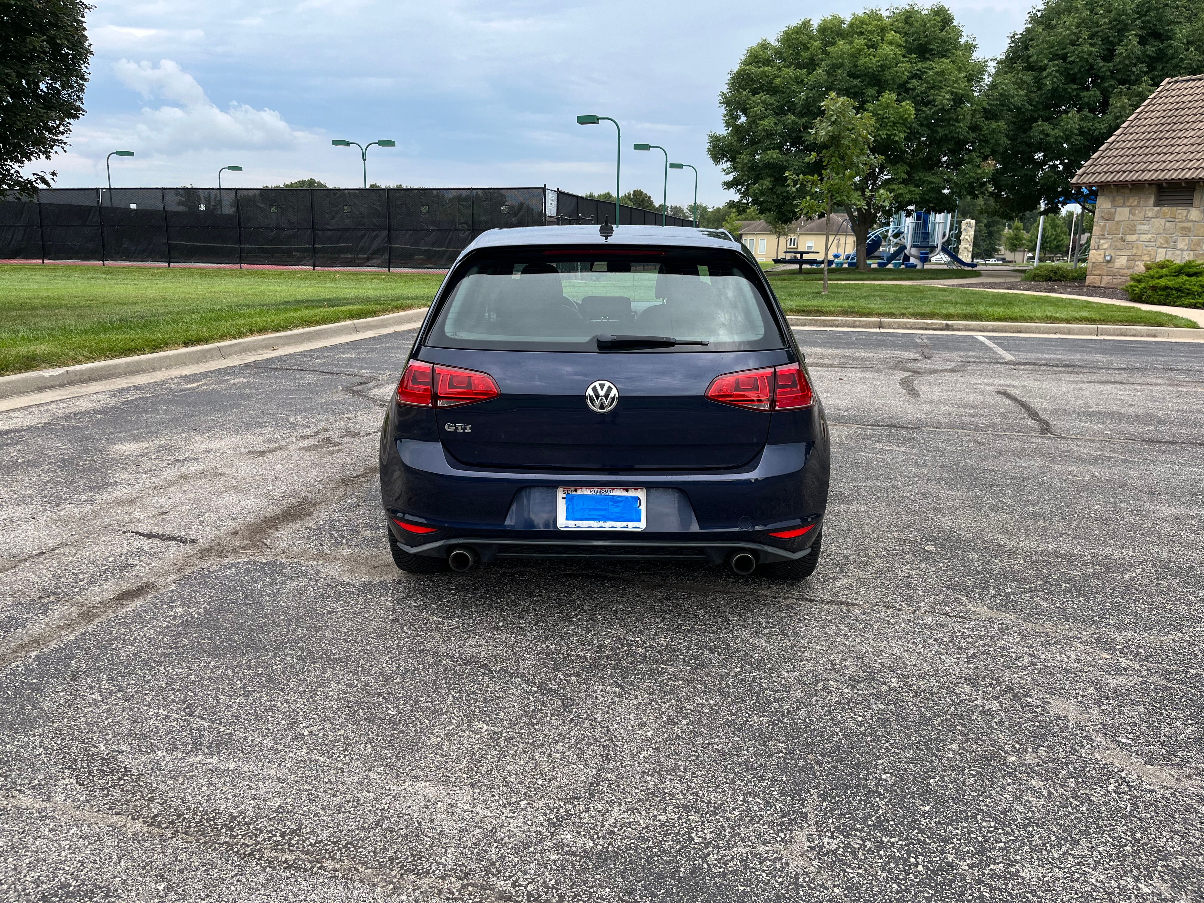 Used 2015 Volkswagen GTI Autobahn FWD image 6