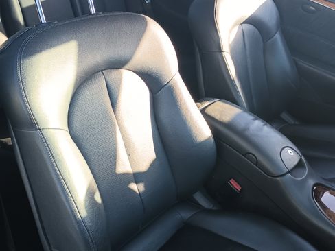 Used 2005 Mercedes-Benz CLK 320 Coupe image 31