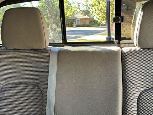 Used 2019 Nissan Frontier SV RWD image 6
