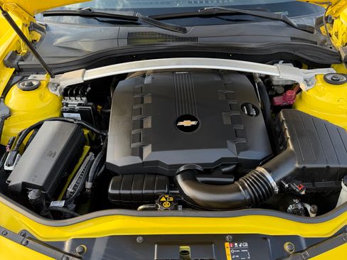 Used 2015 Chevrolet Camaro LT image 2