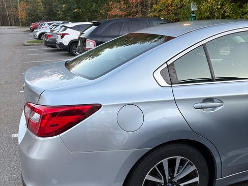 Used 2018 Subaru Legacy 2.5i w/ Alloy Wheel Package AWD/4WD image 8