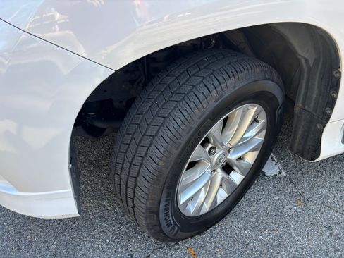 Used 2017 Lexus GX 460 image 14