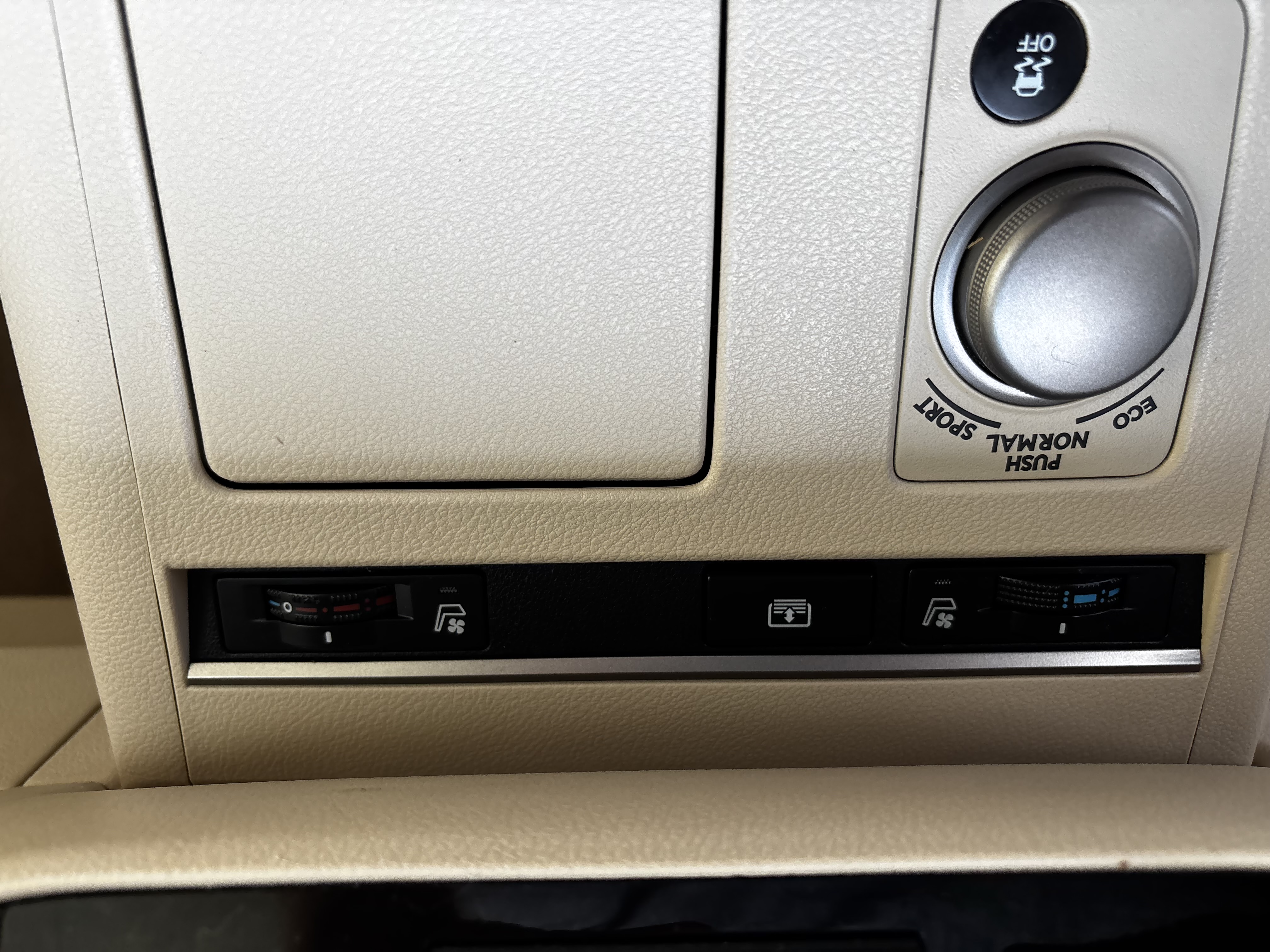 Used 2013 Lexus ES 350 w/ Luxury Pkg FWD image 28