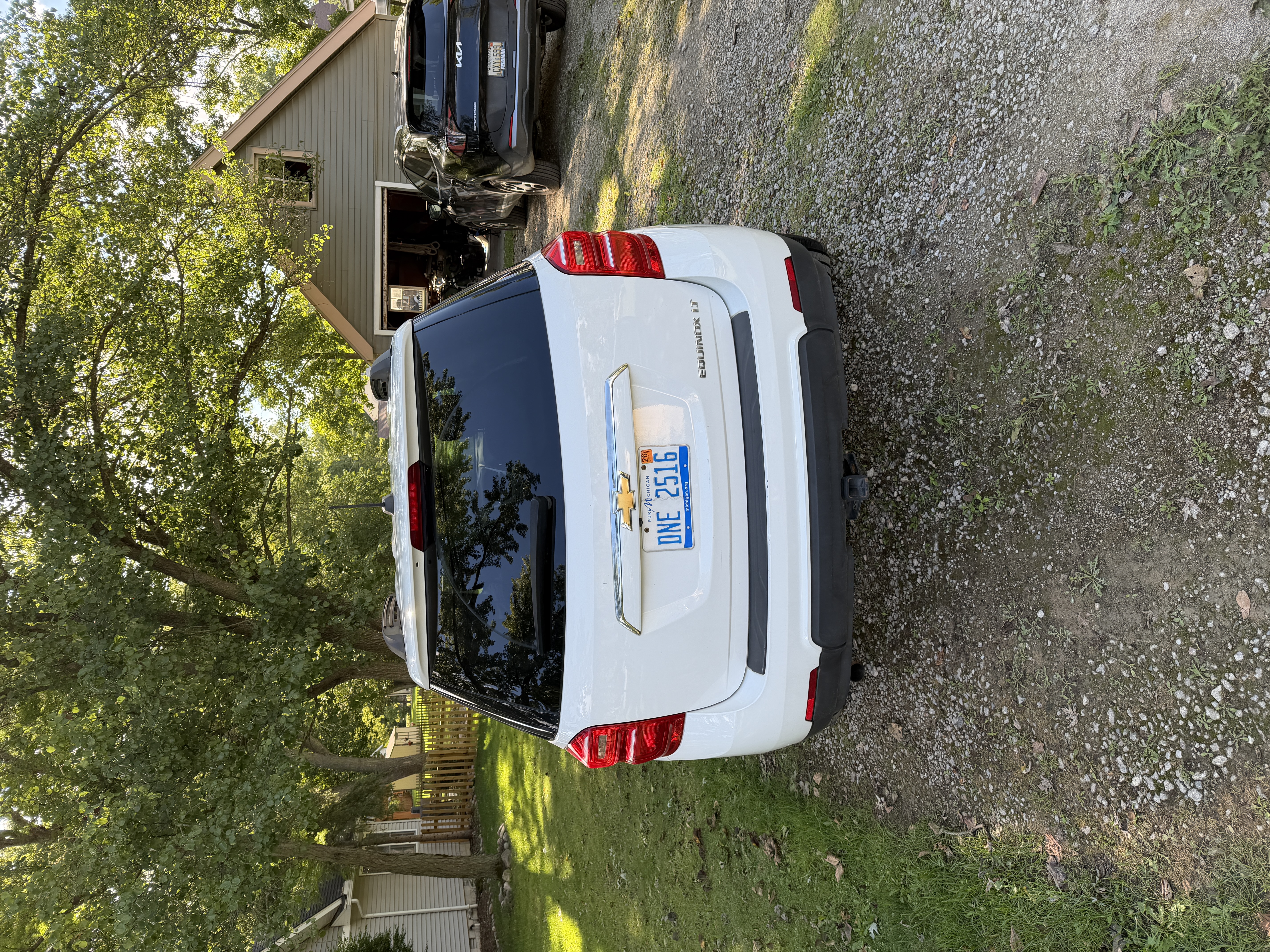 Used 2016 Chevrolet Equinox LT w/ Convenience Package FWD image 4