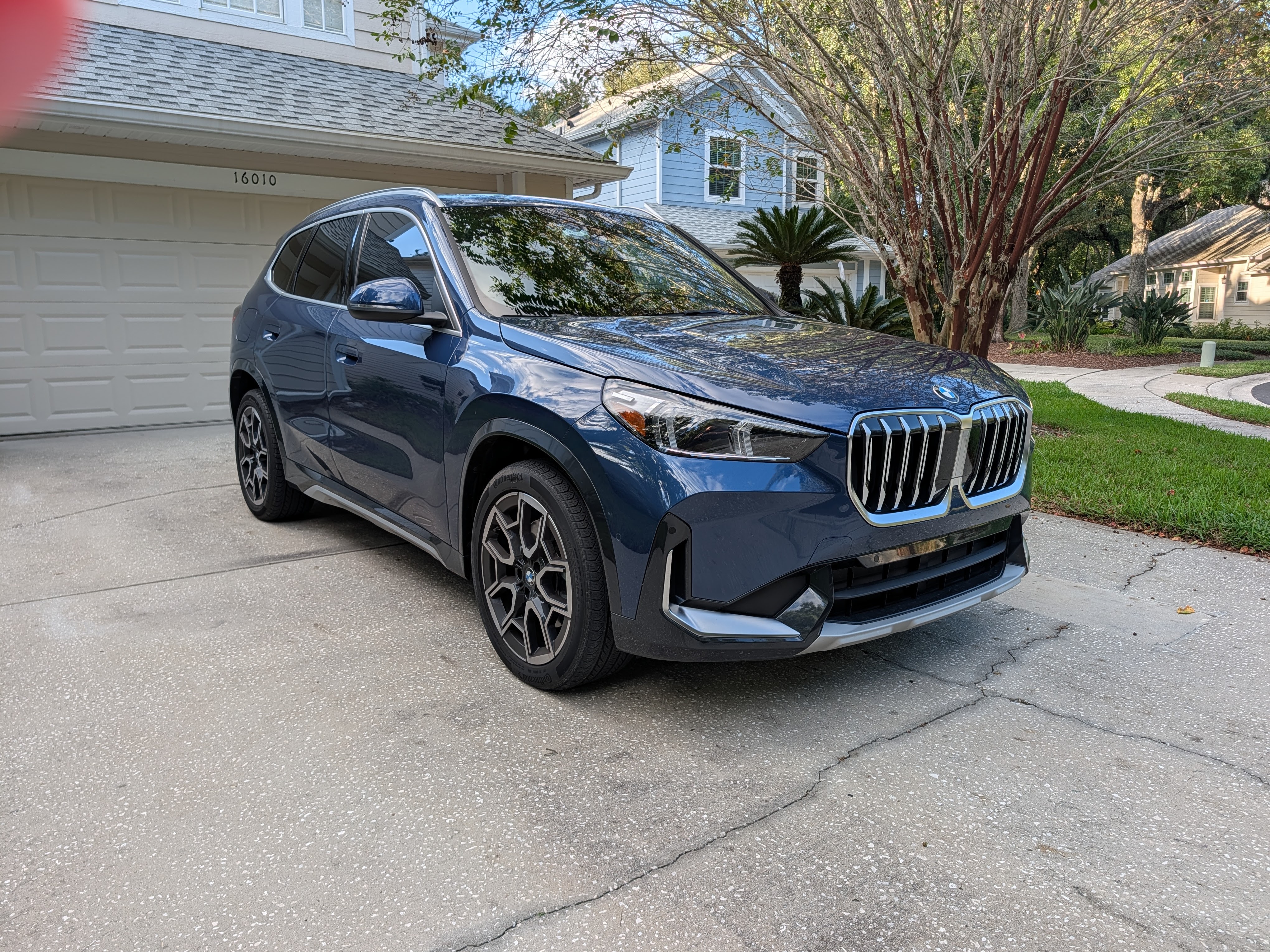 Used 2025 BMW X1 xDrive28i w/ Convenience Package AWD/4WD image 4