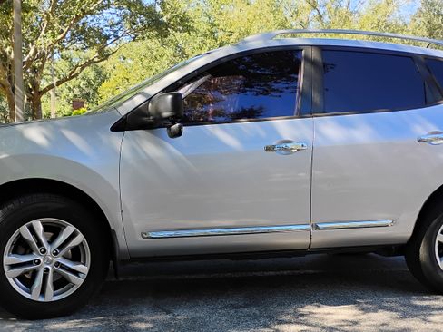 Used 2019 Nissan Rogue Sport S image 10