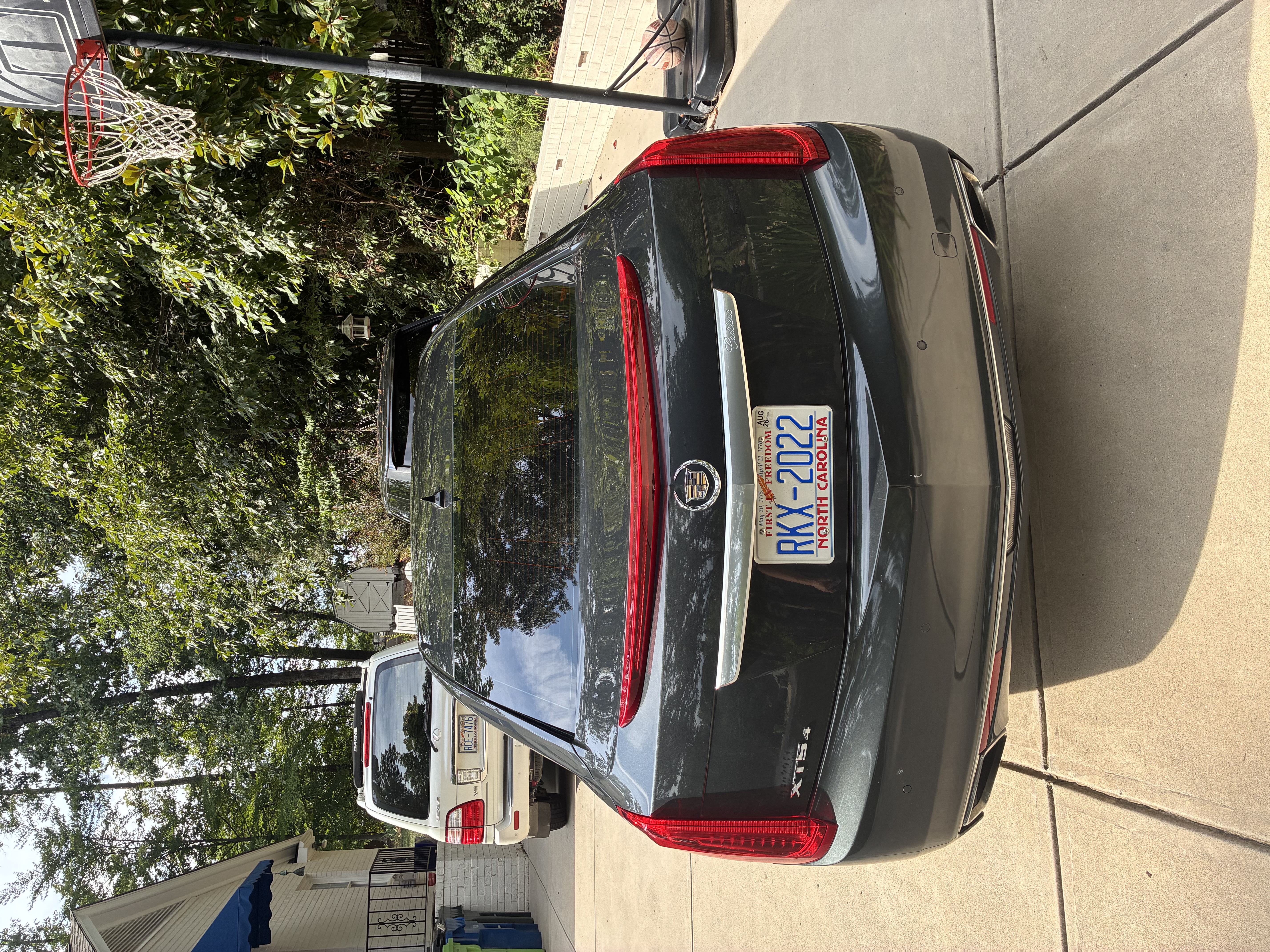 Used 2014 Cadillac XTS Luxury AWD/4WD image 6