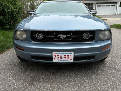 Used 2007 Ford Mustang Premium RWD image 4