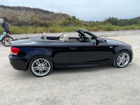Used 2013 BMW 135i Convertible RWD image 30