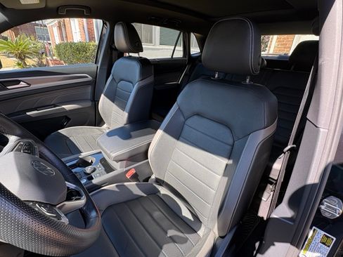 Used 2023 Volkswagen Atlas Cross Sport SEL Premium R-Line image 16