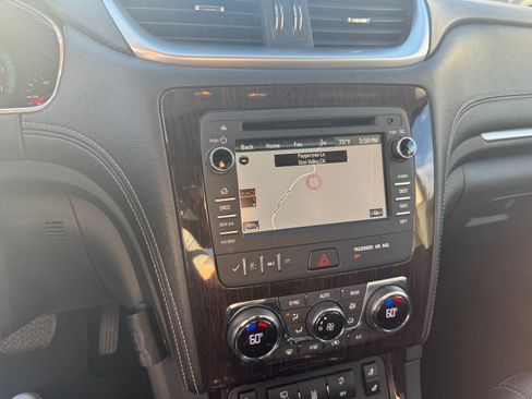 Used 2016 Chevrolet Traverse LT image 10