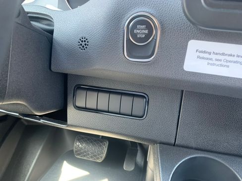 Used 2023 Mercedes-Benz Sprinter 2500 image 21