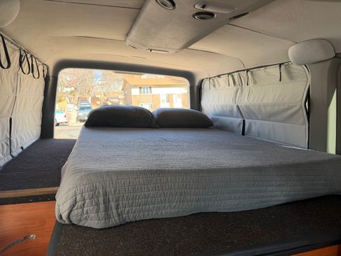 Used 2012 Mercedes-Benz Sprinter 2500 image 30