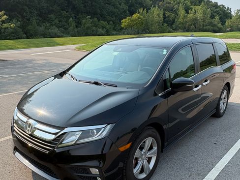 Used 2018 Honda Odyssey EX image 4