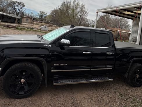 Used 2015 GMC Sierra 1500 SLT w/ SLT Preferred Package AWD/4WD image 4