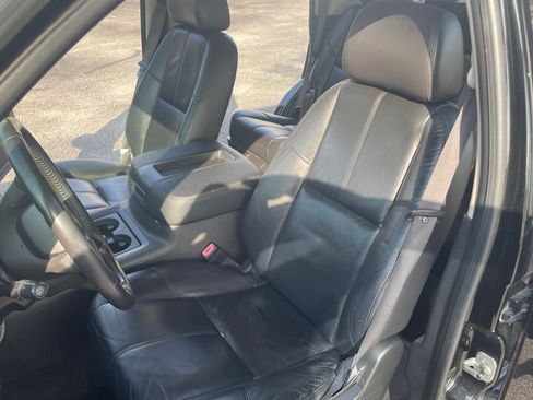 Used 2010 Chevrolet Tahoe 2WD Hybrid image 9