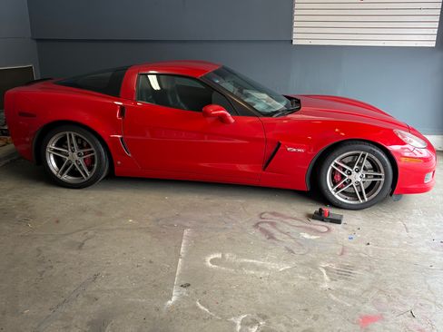 Used 2006 Chevrolet Corvette Z06 w/ Preferred Equipment Group image 10
