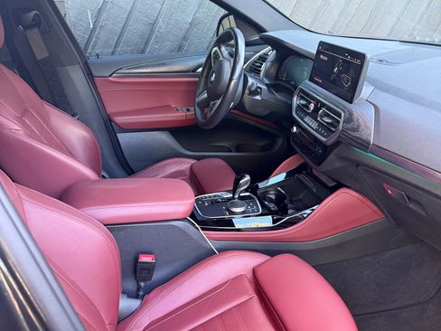 Used 2023 BMW X4 xDrive30i w/ M Sport Package AWD/4WD image 2