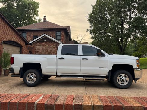 Used 2016 Chevrolet Silverado 2500 W/T w/ WT Convenience Package AWD/4WD image 8