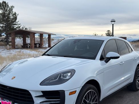 Used 2021 Porsche Macan S image 1