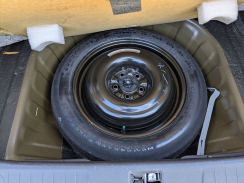 Used 2013 Nissan Maxima 3.5 SV w/ Premium Pkg image 19