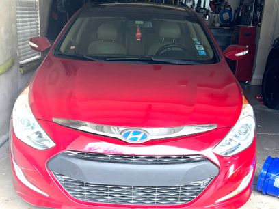 Used 2013 Hyundai Sonata Limited w/ Panoramic Sunroof Pkg