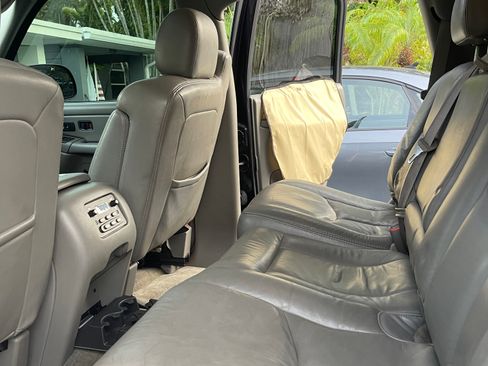 Used 2004 GMC Yukon SLT w/ 1SD Preferred Equipment Group image 17