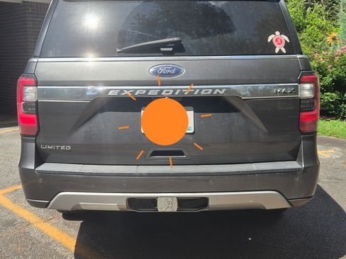 Used 2021 Ford Expedition Max Limited RWD image 5