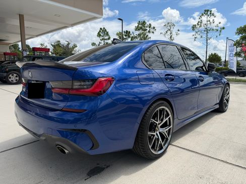 Used 2019 BMW 330i Sedan w/ M Sport Package RWD image 11