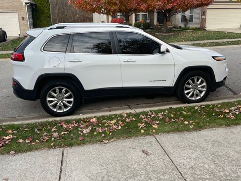 Used 2015 Jeep Cherokee Limited image 6