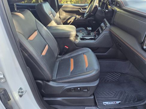 Used 2023 GMC Sierra 1500 AT4 w/ Technology Package image 14