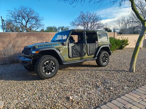 Used 2025 Jeep Wrangler Unlimited Rubicon 4xe w/ Safety Group image 16