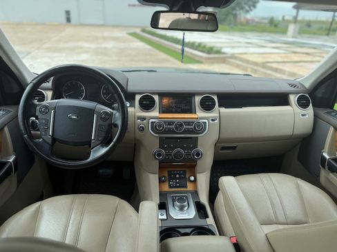 Used 2015 Land Rover LR4 HSE AWD/4WD image 4