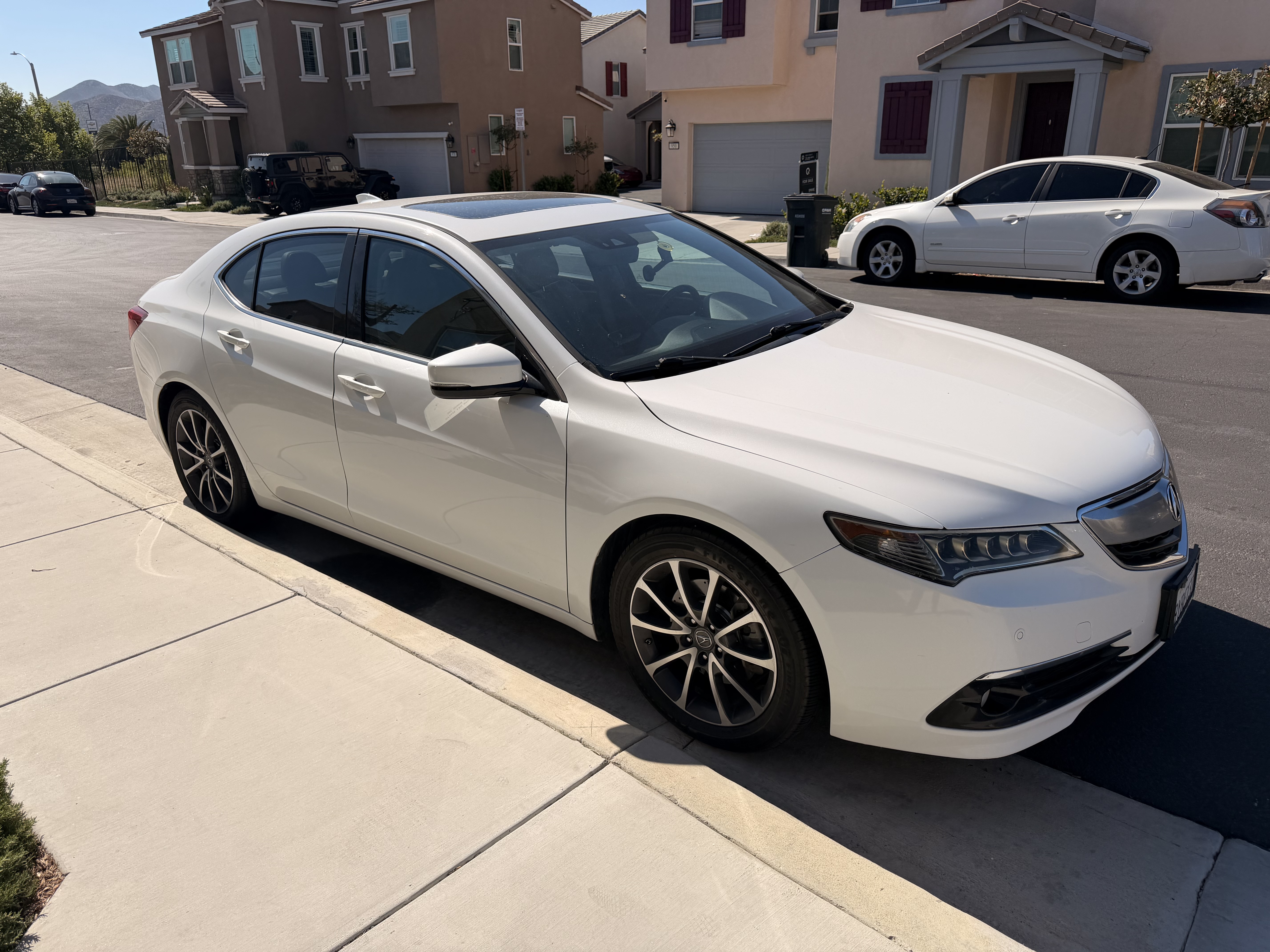 Used 2016 Acura TLX V6 SH-AWD w/ Advance Package image 2