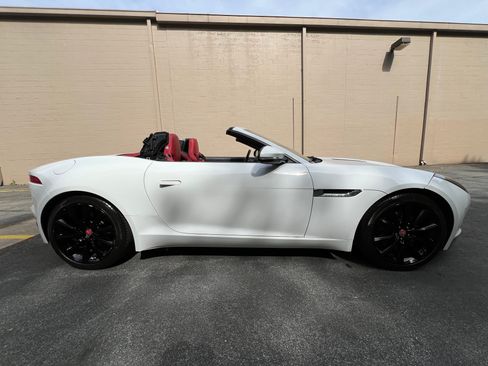 Used 2017 Jaguar F-TYPE Convertible RWD image 9