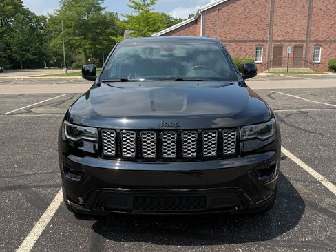 Used 2021 Jeep Grand Cherokee Laredo X AWD/4WD image 10