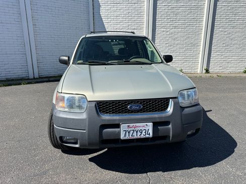 Used 2004 Ford Escape XLT image 17