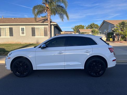 Used 2020 Audi SQ5 Premium Plus w/ Premium Plus Package image 2