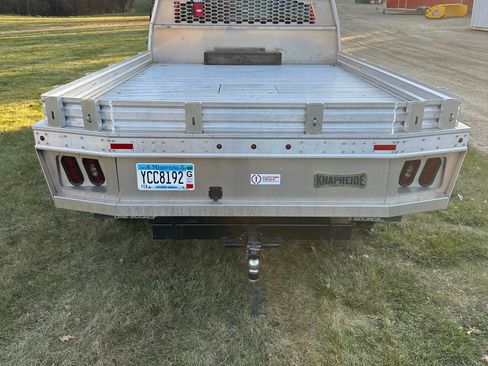 Used 2023 GMC Sierra 3500 SLE w/ SLE Convenience Package image 5