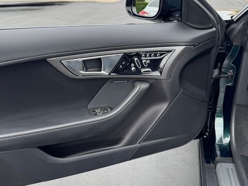 Used 2014 Jaguar F-TYPE S RWD image 13
