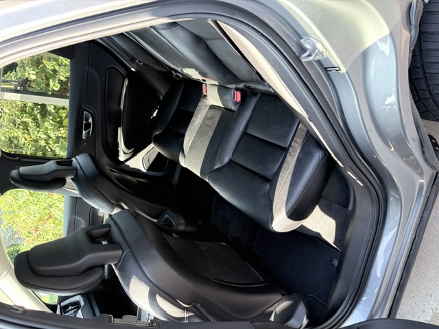 Used 2018 Volvo XC60 T5 Momentum w/ Convenience Package AWD/4WD image 12