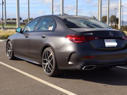 Used 2024 Mercedes-Benz C 300 Sedan image 4
