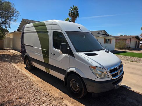 Used 2007 Dodge Sprinter 2500 image 2