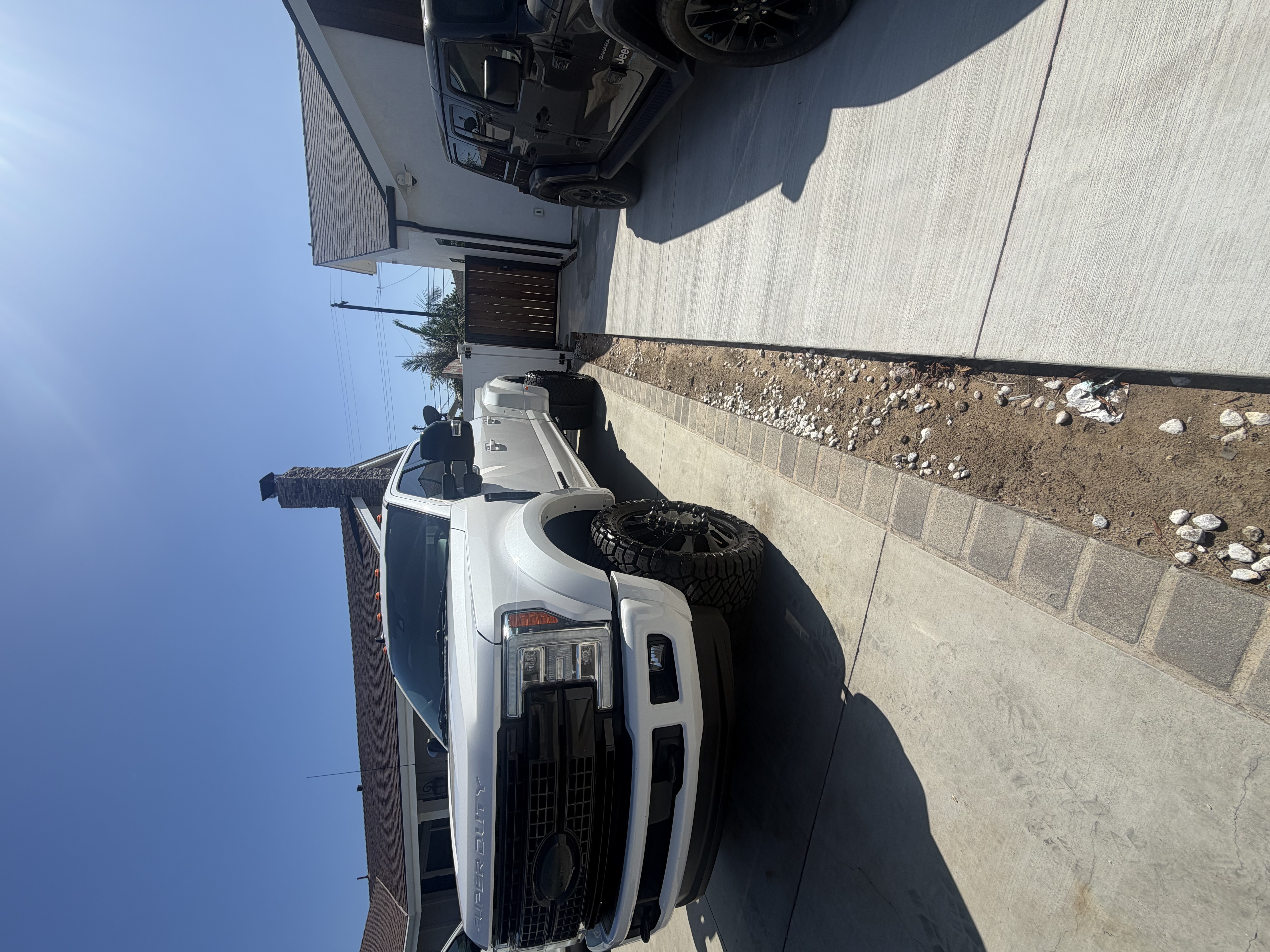Used 2019 Ford F350 Platinum w/ Platinum Ultimate Package AWD/4WD image 4