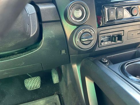 Used 2020 Nissan Titan PRO-4X w/ Pro-4x Convenience Package image 14