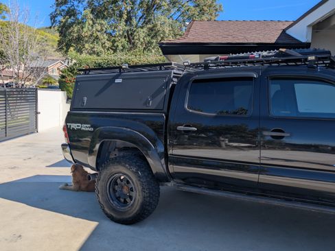 Used 2015 Toyota Tacoma 4x4 Double Cab w/ TRD Off-Road Package image 22