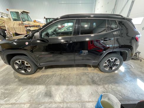 Used 2018 Jeep Compass Trailhawk w/ Leather Interior Group image 6