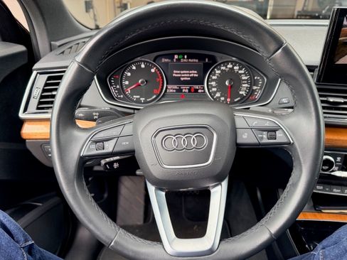 Used 2021 Audi Q5 2.0T Premium w/ Convenience Package image 12