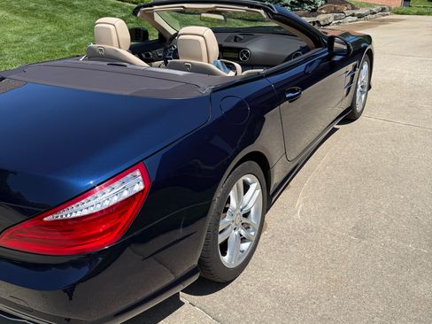 Used 2013 Mercedes-Benz SL 550 image 12