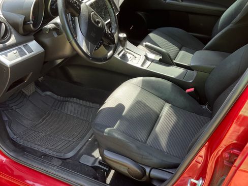 Used 2013 MAZDA MAZDA3 i Touring FWD image 8